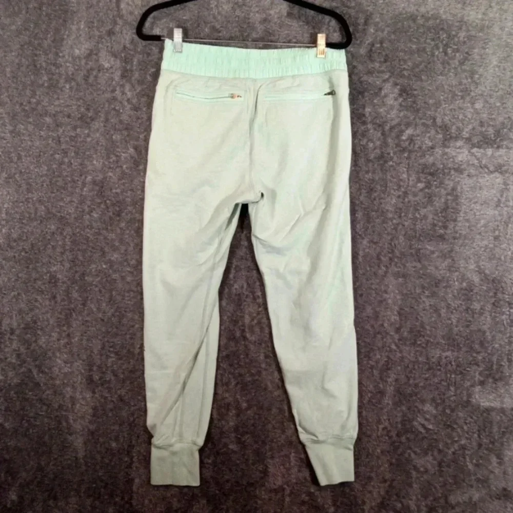 Lululemon Heather mint green joggers RARE size 8 women